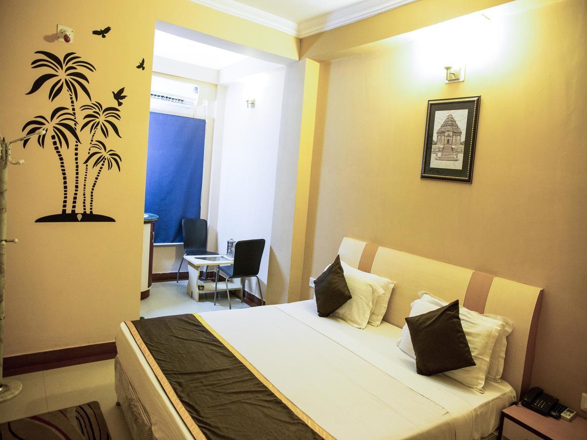 Oyo 3345 Shubham Beach Hotel Пури Екстериор снимка
