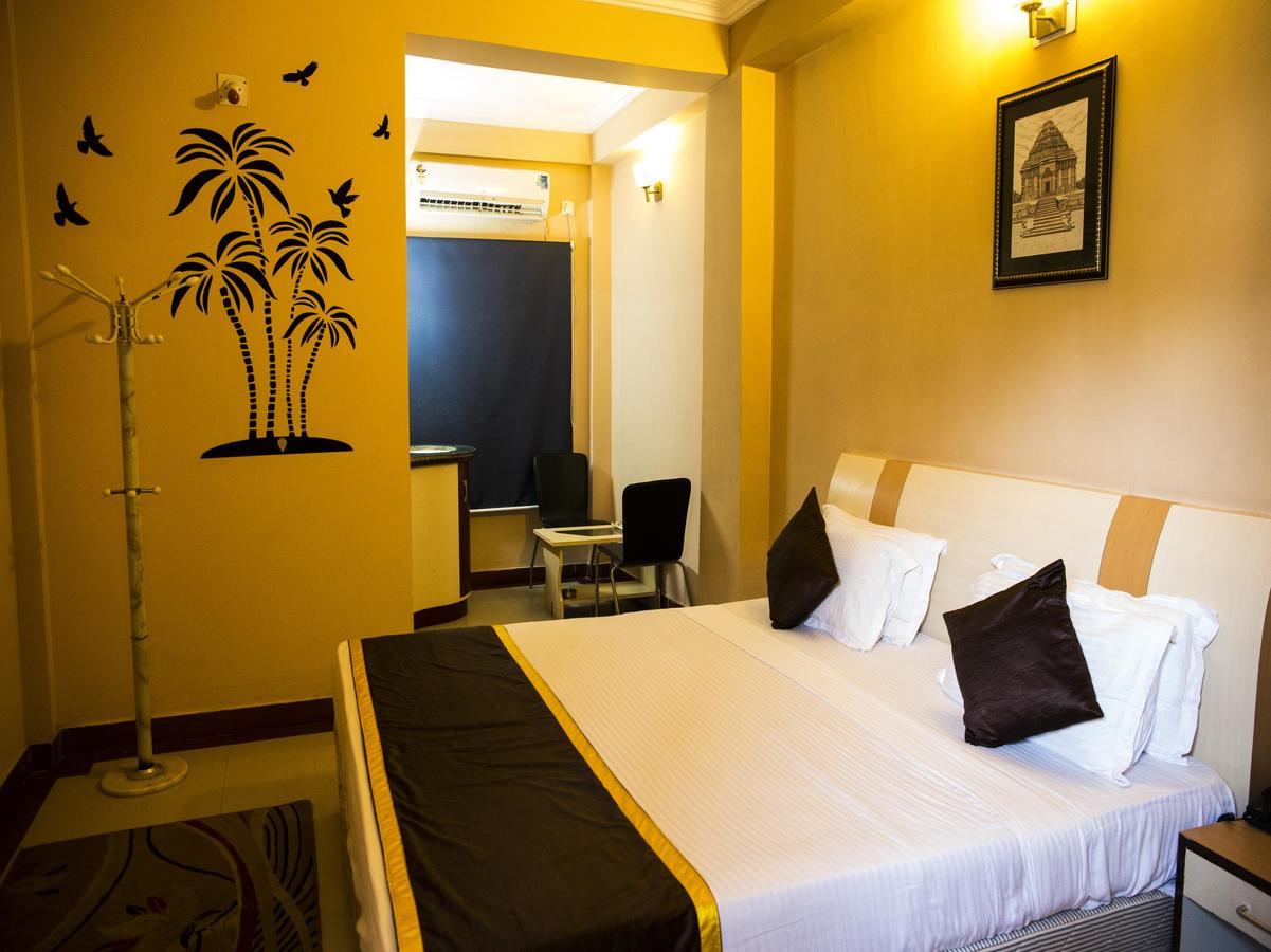 Oyo 3345 Shubham Beach Hotel Пури Екстериор снимка