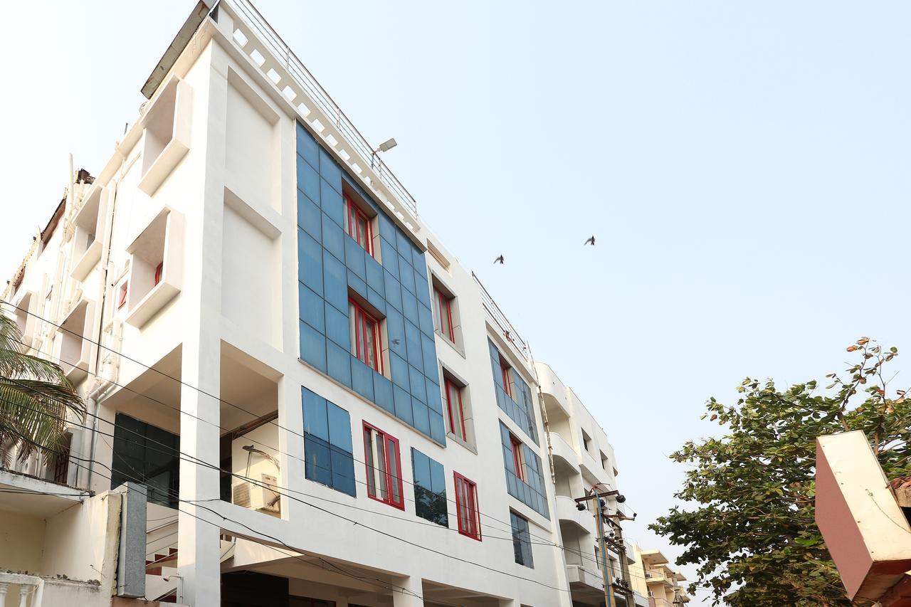 Oyo 3345 Shubham Beach Hotel Пури Екстериор снимка