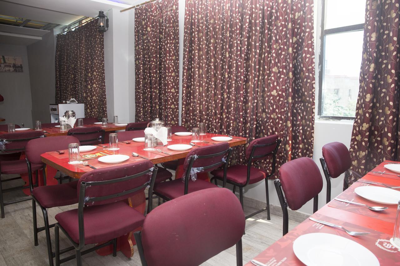 Oyo 3345 Shubham Beach Hotel Пури Екстериор снимка